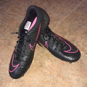 NIKE Mercucial Soccer Cleats
